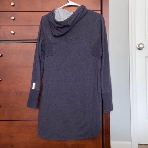 (PICTURE IS NOT SAME COLOR AS ACTUALLY JACKET) Navy Blue hooded Mondetta zip up - Picture 3 of 3